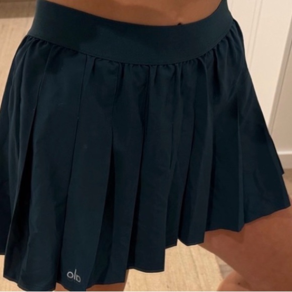 Alo Yoga Athletic Pleated Tennis Skirt - Dark Green - Picture 2 of 2